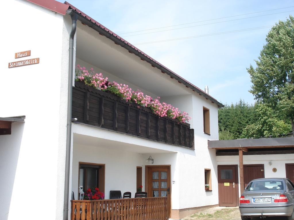 Haus Steinwaldblick Apartamento Bernlohe  Quarto foto