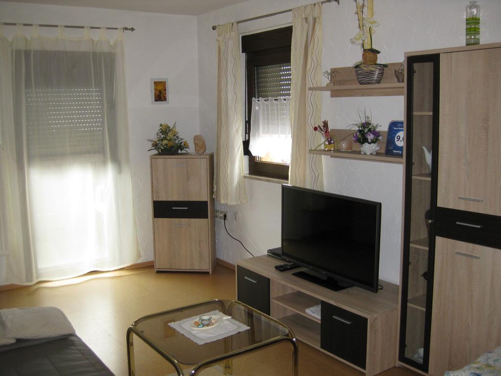 Haus Steinwaldblick Apartamento Bernlohe  Exterior foto